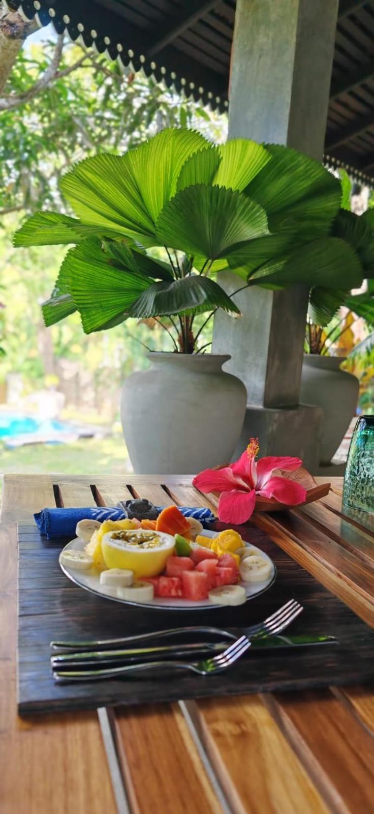 Villa Lyvie Ayurvedic Hotel Тангале Екстериор снимка