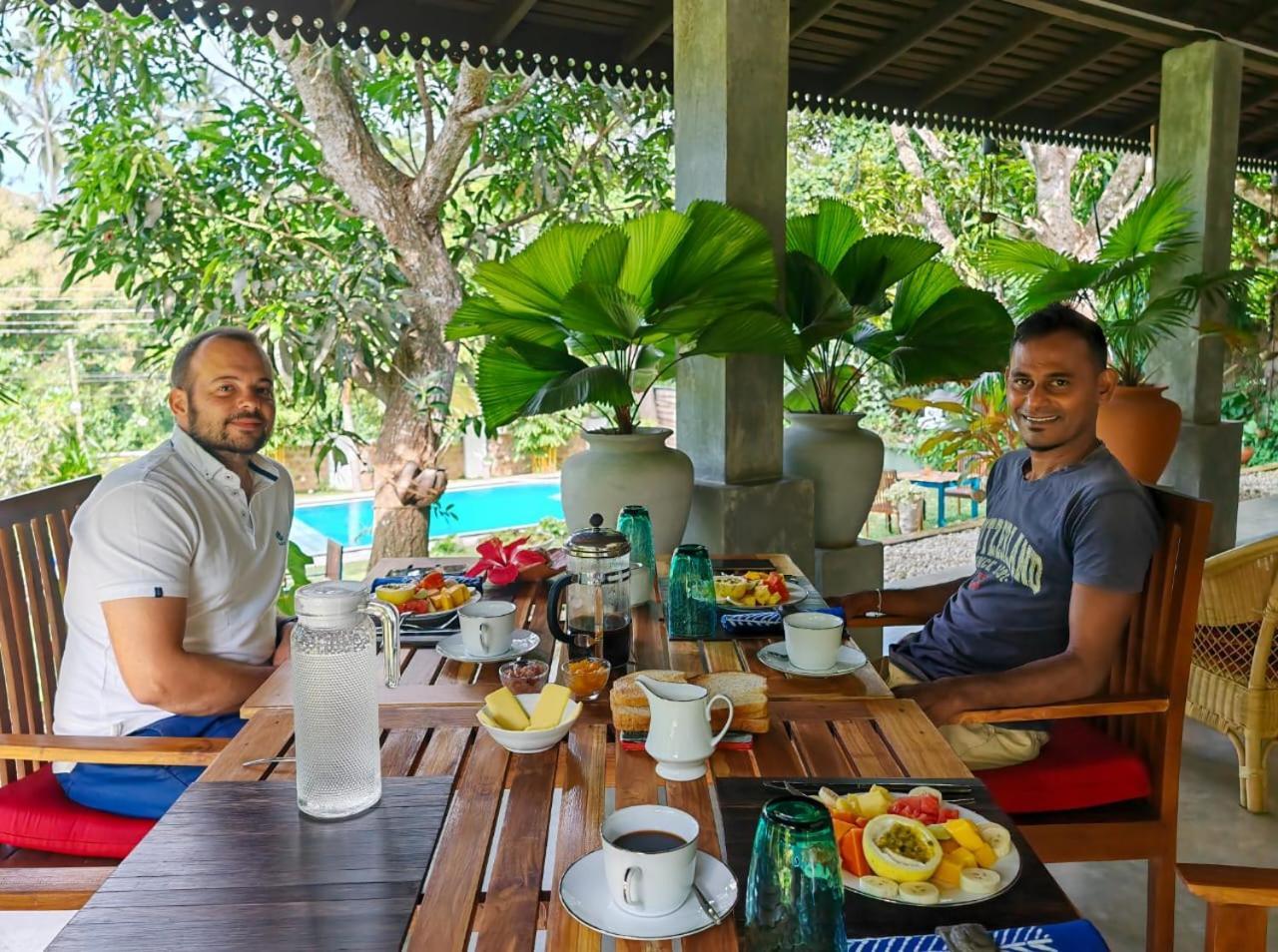 Villa Lyvie Ayurvedic Hotel Тангале Екстериор снимка
