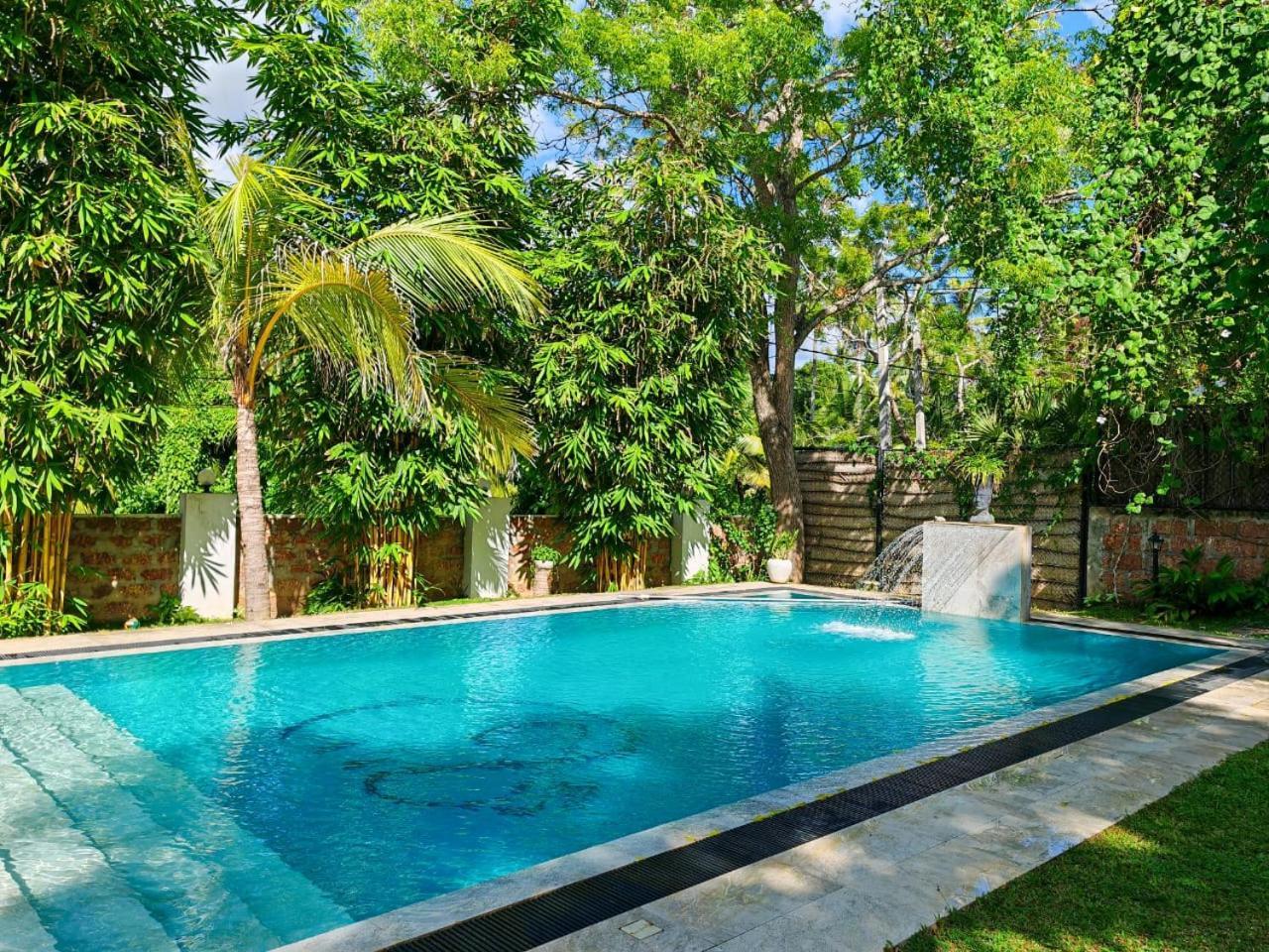 Villa Lyvie Ayurvedic Hotel Тангале Екстериор снимка