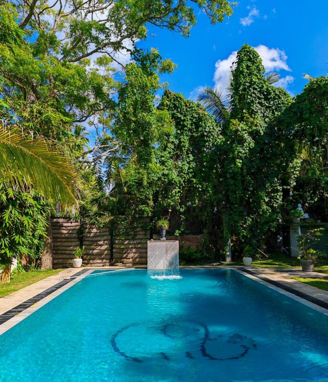 Villa Lyvie Ayurvedic Hotel Тангале Екстериор снимка