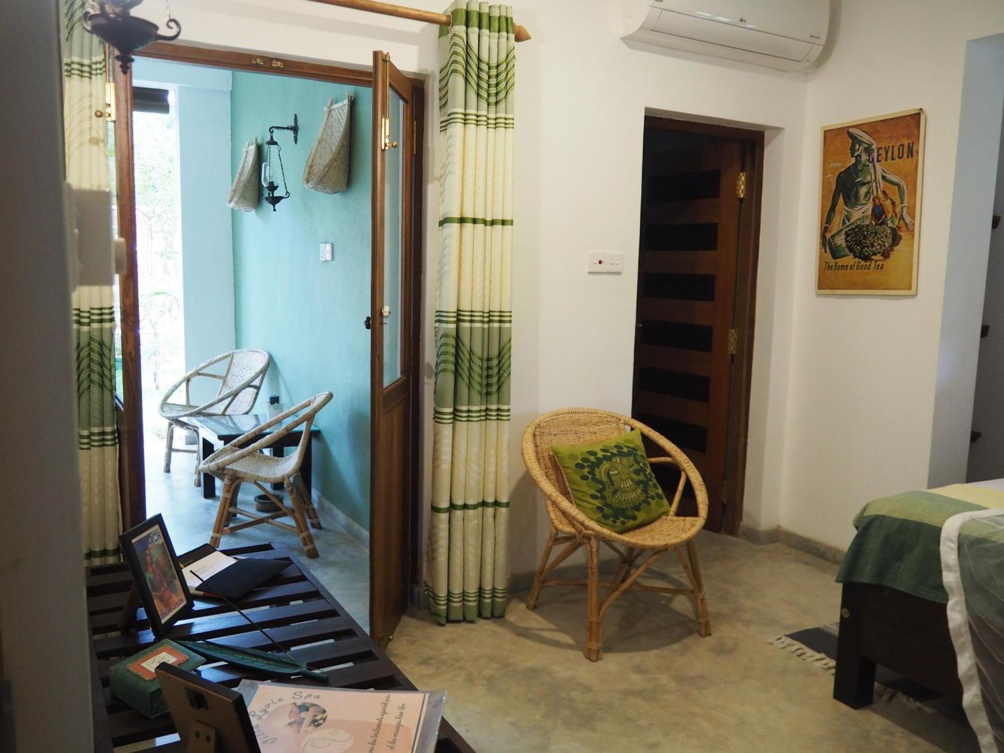 Villa Lyvie Ayurvedic Hotel Тангале Екстериор снимка