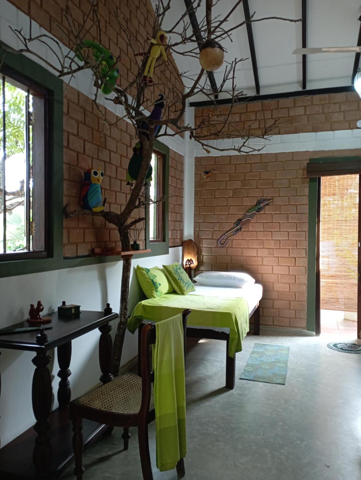 Villa Lyvie Ayurvedic Hotel Тангале Екстериор снимка