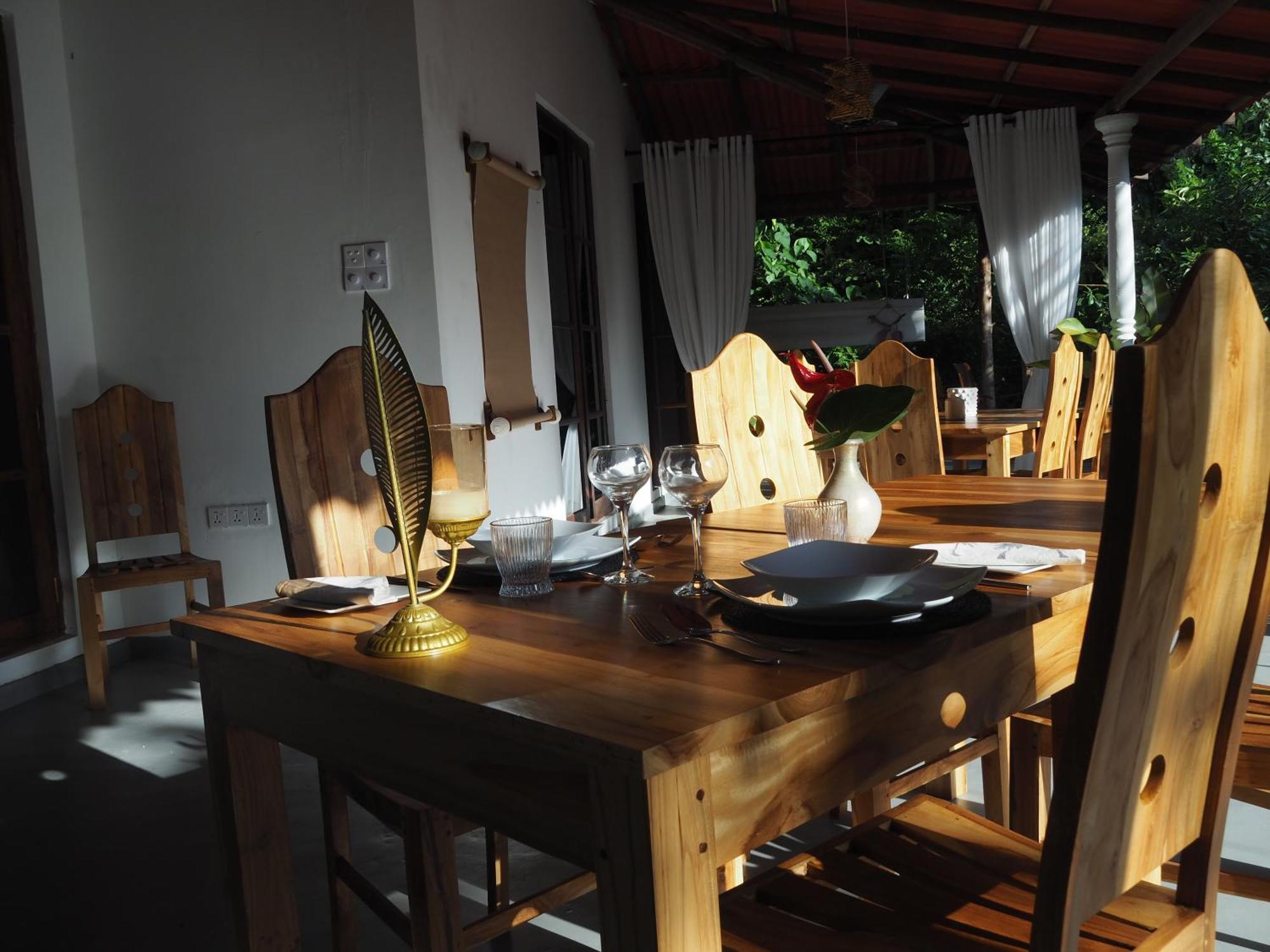 Villa Lyvie Ayurvedic Hotel Тангале Екстериор снимка