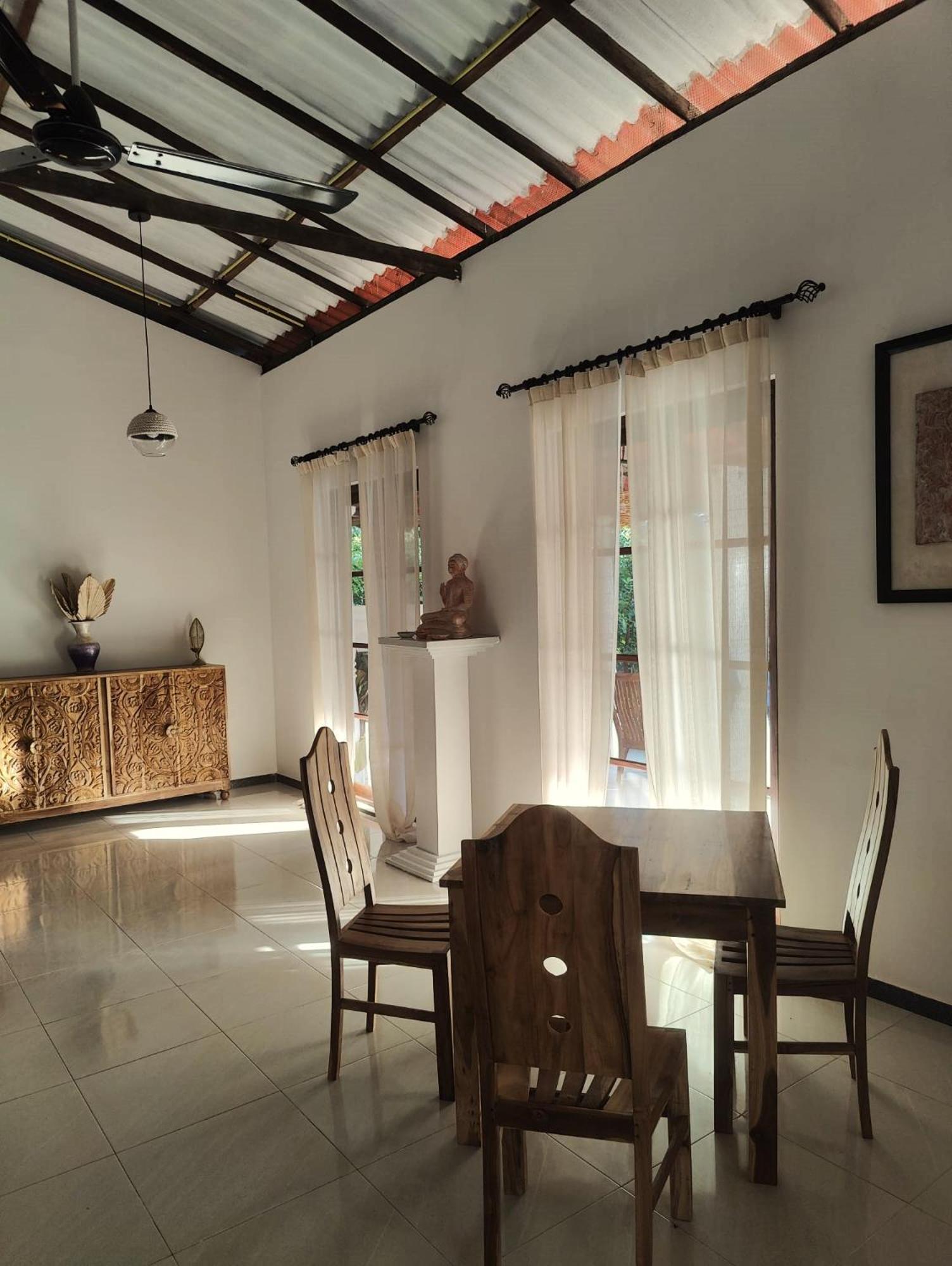 Villa Lyvie Ayurvedic Hotel Тангале Екстериор снимка